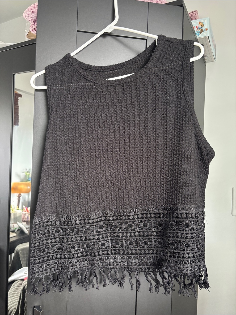 SHEIN Black Sleeveless Crochet Fringe Tank Top